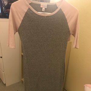 Grey and light pink fitted dress!